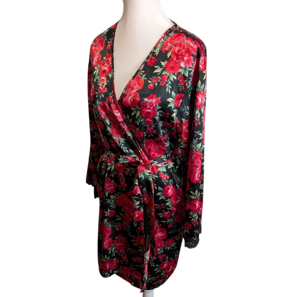New Women's Pink K Robe Lingerie Tie Waist Flowers‎ Black Pink Roses Size Small